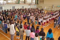 http://www.tahara.ed.jp/chubu-e/blog/assets_c/2012/04/歓迎会4.19b-thumb-200x133-35729.jpg