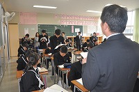 http://www.tahara.ed.jp/izumi-j/blog/DSC_0040.jpg