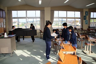 http://www.tahara.ed.jp/izumi-j/blog/IMG_7566.jpg