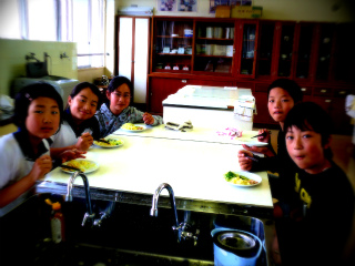 http://www.tahara.ed.jp/kinugasa-e/blog/P1000972.jpg