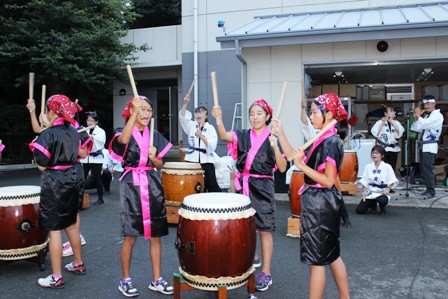 http://www.tahara.ed.jp/takamatsu-e/blog/siminkanmaturi%203.jpg