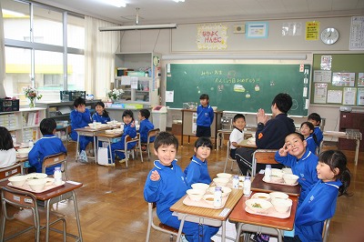 http://www.tahara.ed.jp/wakato-e/blog/IMG_9522.jpg